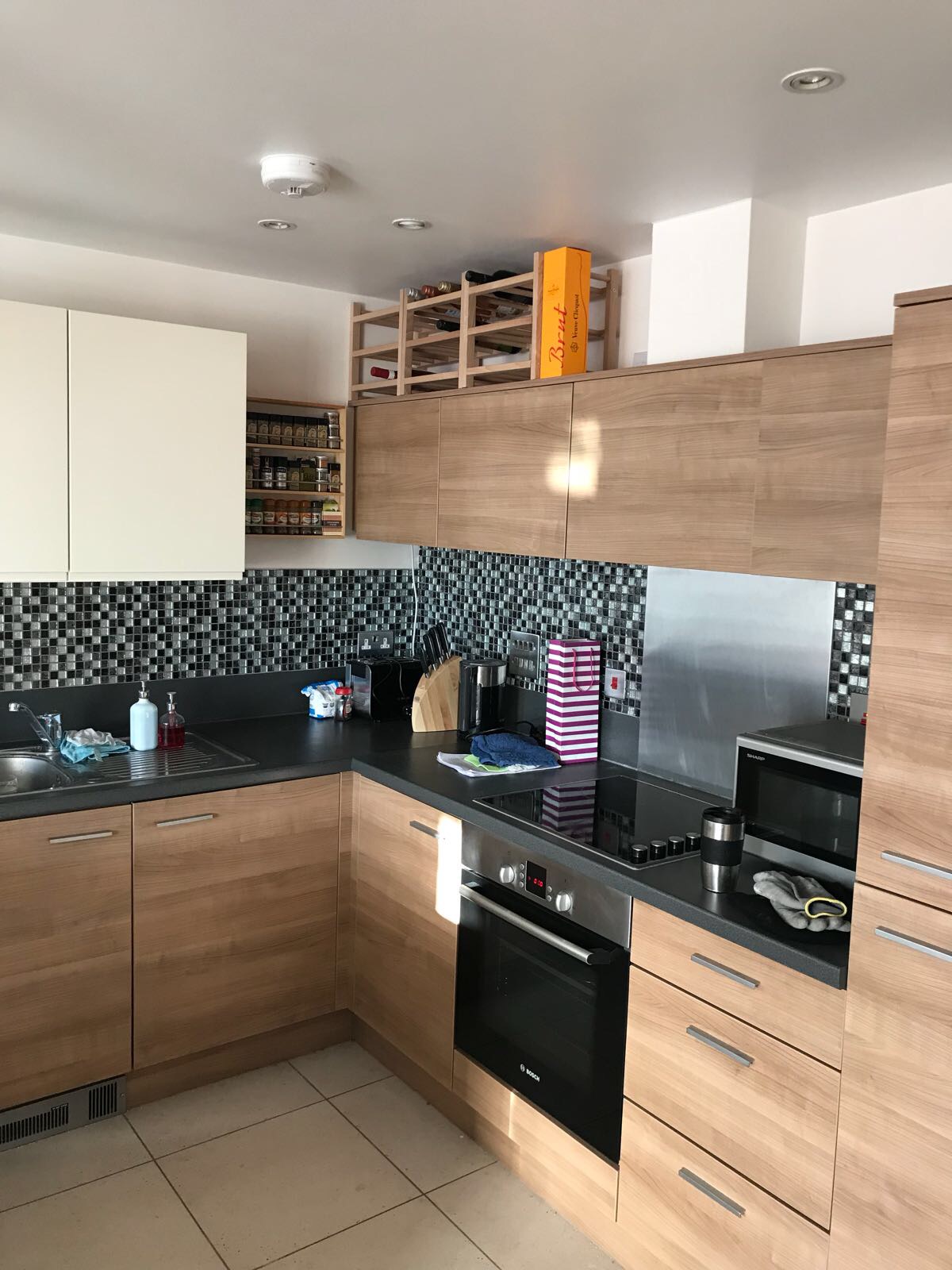 Decorating and tiling Bermondsey (2)