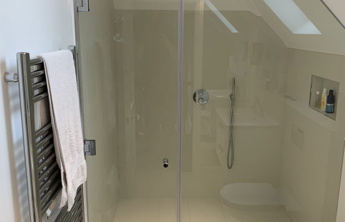 Shower enclosure Putney